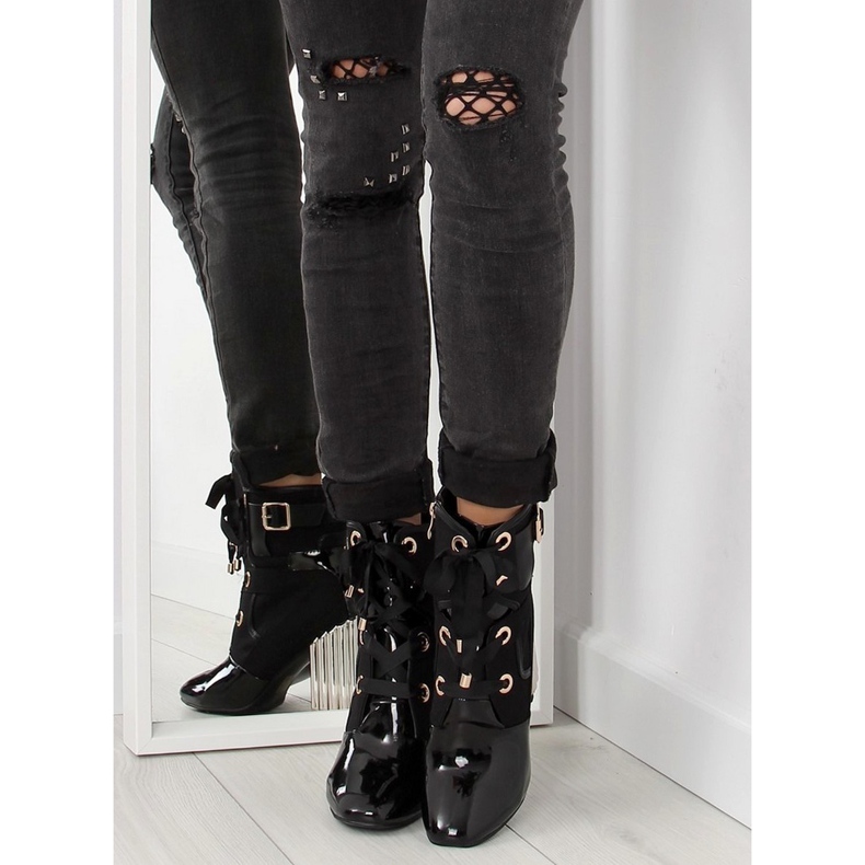 Bottines noires à talon métallisé 2