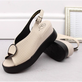 Sandales compensées ajourées en cuir Filippo W PAW530, beige 6