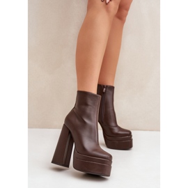 Bottines chocolat chaud sur plateforme massive et talon haut brun 2