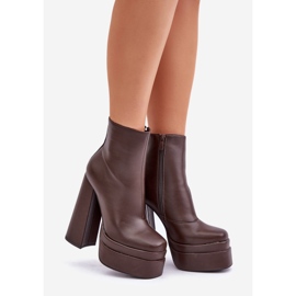 Bottines chocolat chaud sur plateforme massive et talon haut brun 1