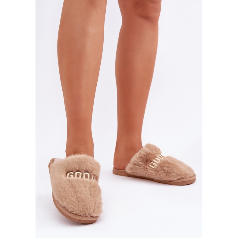 Chaussons pour femmes avec fourrure et inscription beige 2