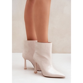 Bottines femme en cuir verni à talon haut, beige 1 Bottines femme en cuir verni à talon haut, beige 1