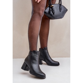 Bottines noires à talons hauts pour femmes élégantes 1