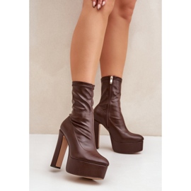 Step in style Bottes Modèle Tennira C-243 Marron Foncé - Entrez avec style brun 1