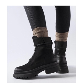 Bottines noires à bout usé, Vadnais - Solea 1