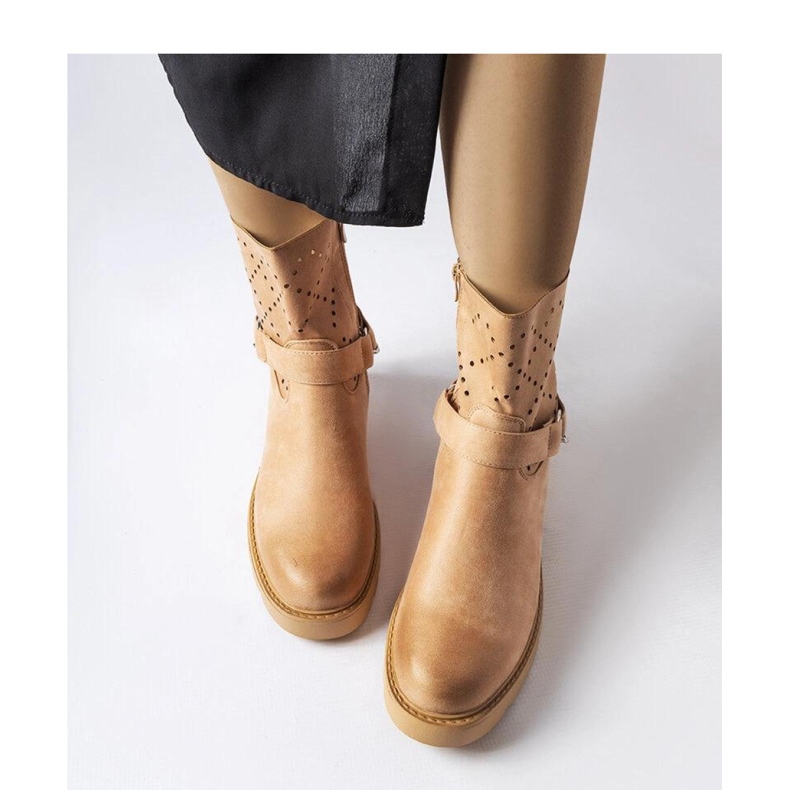 Bottines beiges ajourées avec chaîne de Procopio - Solea 1