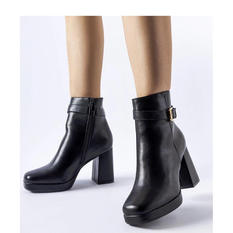 Bottines classiques isolées noires en daim Caio - Solea le noir 1