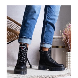 Boots noires, cuir naturel le noir 2 Boots noires, cuir naturel le noir 2