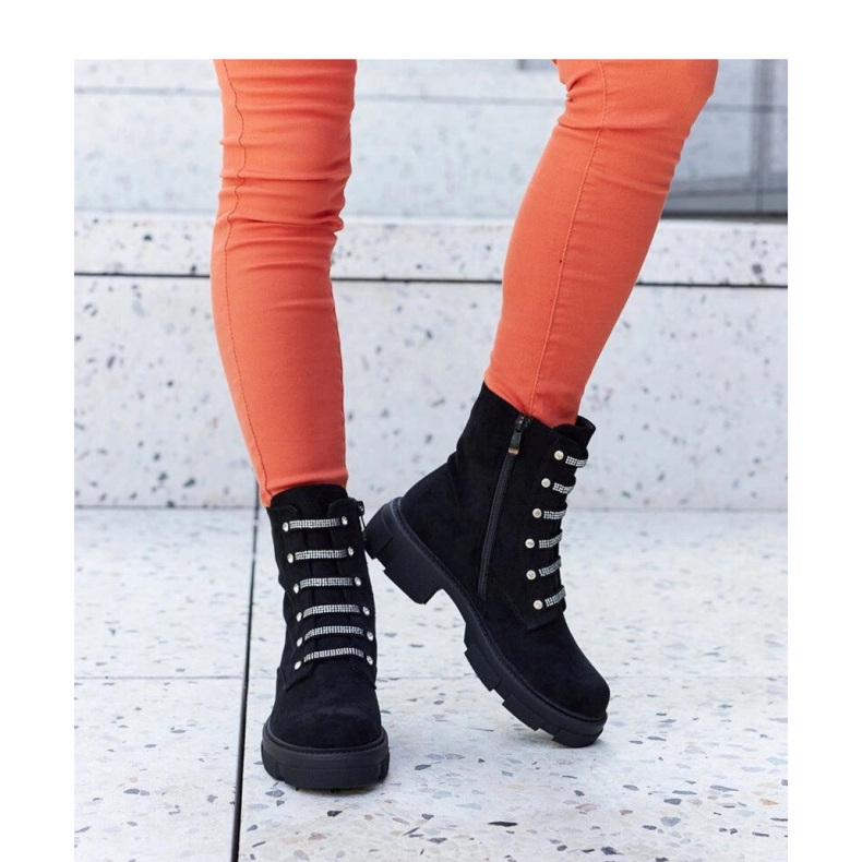 Bottines isolées noires en éco-daim avec strass le noir 1