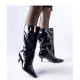 Bottes noires à talon bas le noir 1