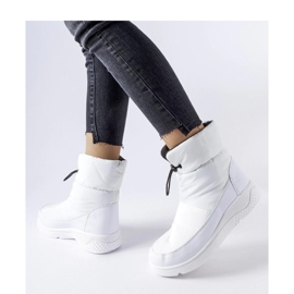 Bottes de neige isolées blanches pour femmes 1 Bottes de neige isolées blanches pour femmes 1