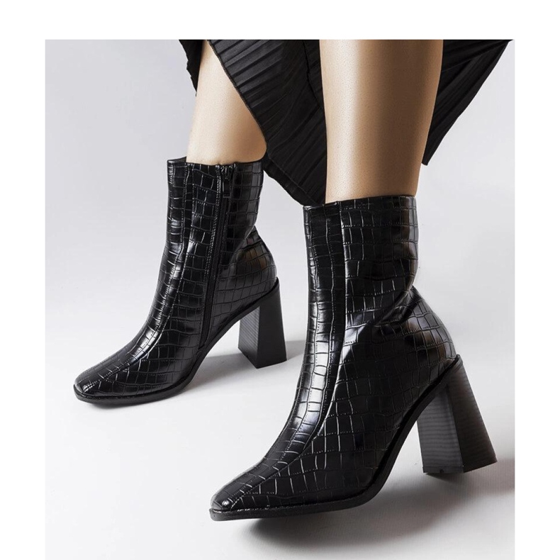 Bottines noires avec simili cuir crocodile le noir 1