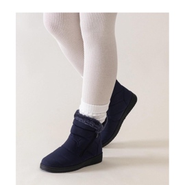 Boots de neige bleu marine ornées de fourrure 1