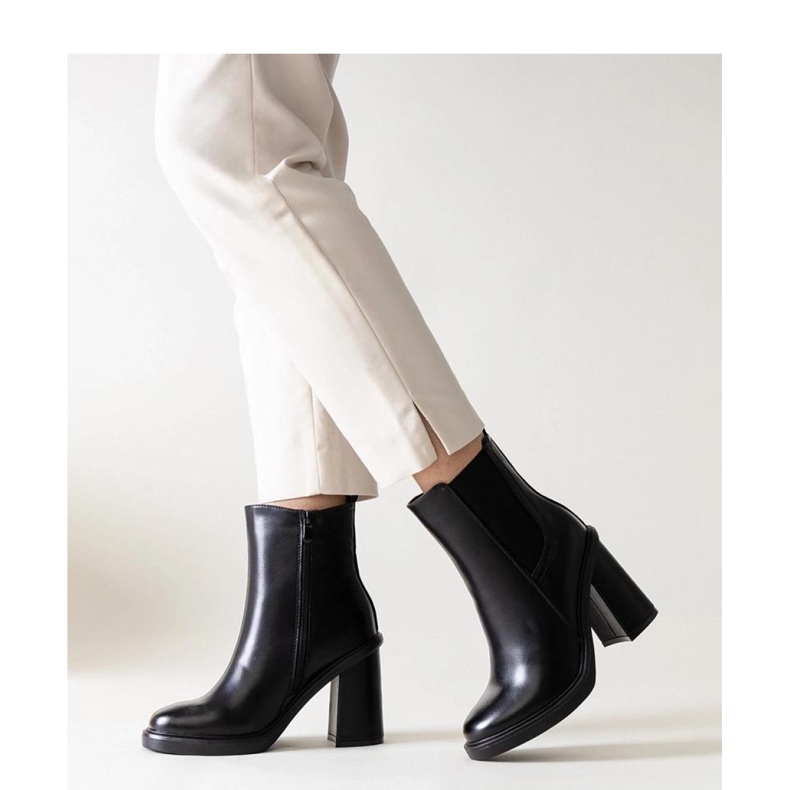 Bottines noires à talons hauts en cuir écologique Almase - Solea le noir 1