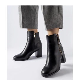 Bottes classiques isolées noires Edilio - Solea le noir 1