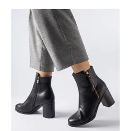 Bottes classiques isolées noires Edilio - Solea le noir 2
