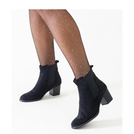 Bottines noires à talons hauts avec empiècements élastiques en éco-daim le noir 2