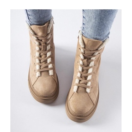 Bottines isolées beiges en éco-daim 2