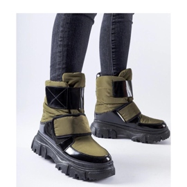Bottes de neige isolées vertes 1