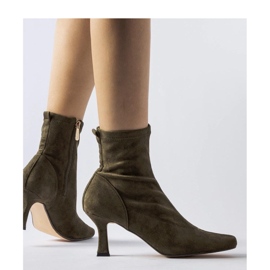 Bottines vertes à talons bas 2