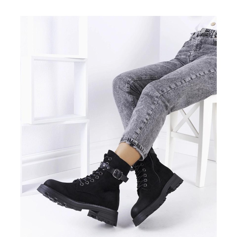 Bottines à lacets noires pour femme 1