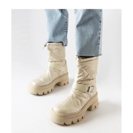 Bottes de neige laquées beiges 1
