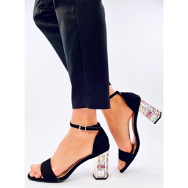 Sandales à talons avec pierres noires le noir 1