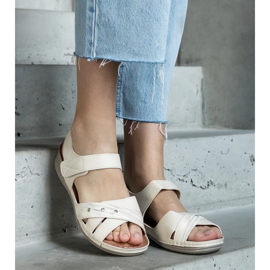 Sandales à plateforme beiges 1