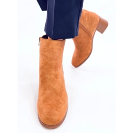 Bottes isolées à talons hauts classiques brun 2