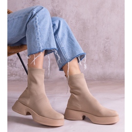 Bottines beiges à tige souple 1