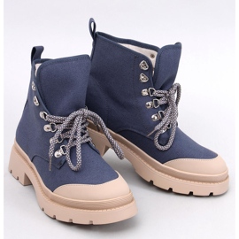 Baskets de trekking bleues 1