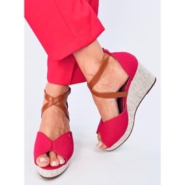 Sandales pour un coin ouvert rouge 1