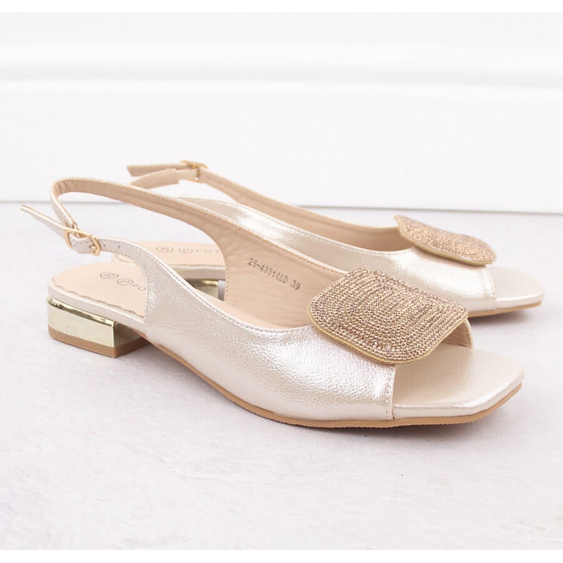 Sandales pour femmes élégantes avec décoration en zircon doré Potocki WS43314 1