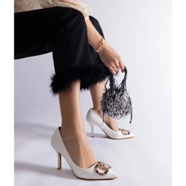 Talons hauts blancs ornés de zircons colorés 2