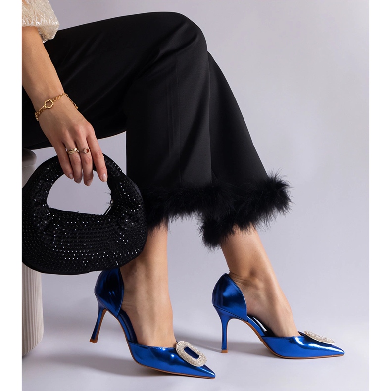 Épingles bleues ornées de zircons 1