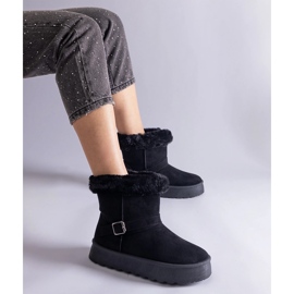 Inna Bottes de neige isolées noires décorées de fourrure 1