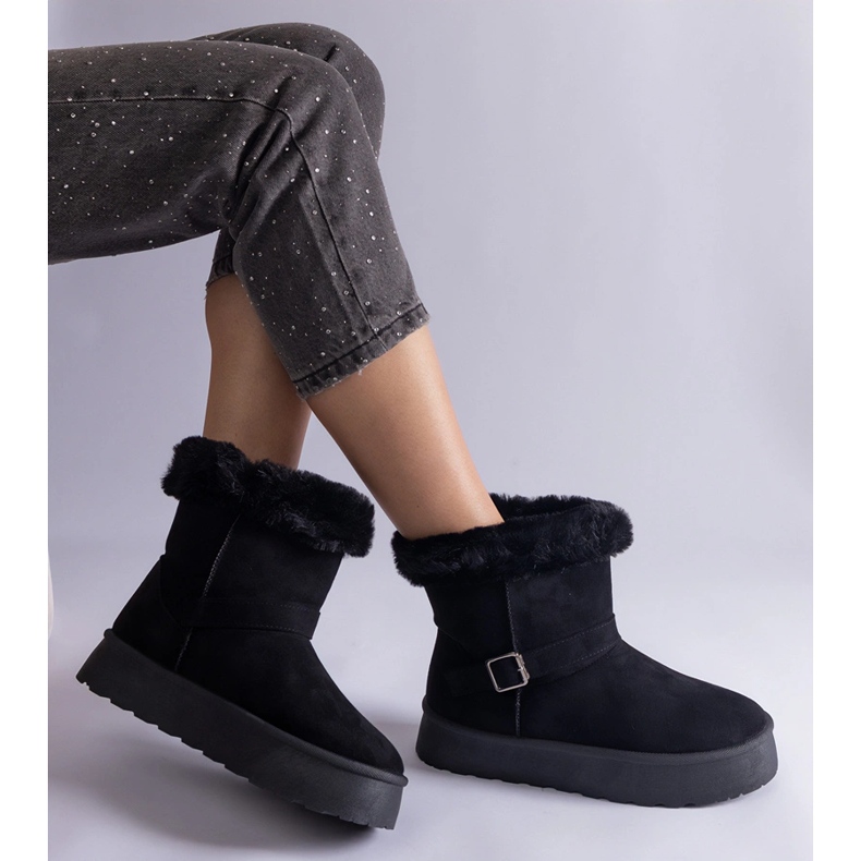 Inna Bottes de neige isolées noires décorées de fourrure 2