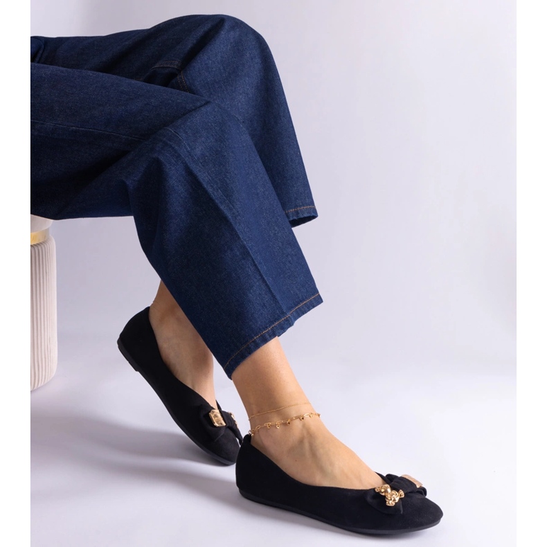 Ballerines noires ornées d'un nœud et d'une broche le noir 1