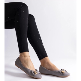 Ballerines grises ornées d'un nœud et d'une broche 1