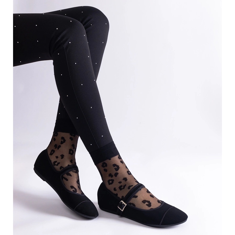 Ballerines noires finition mate, fermées par une boucle le noir 1