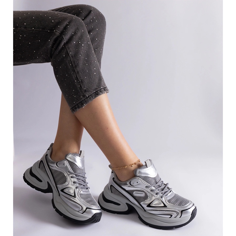 Baskets argentées à semelle massive 2