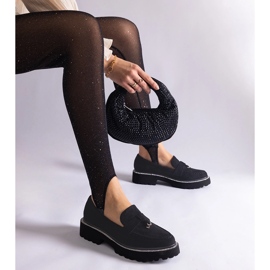 Mocassins noirs de la peau en daim avec un ornement le noir 4