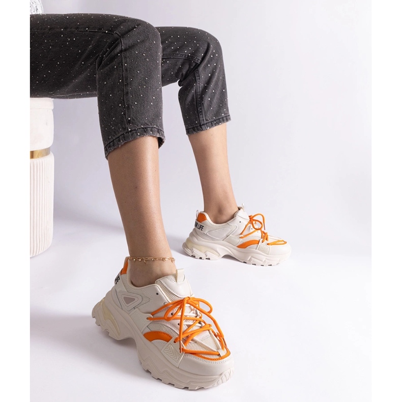 Baskets de sport femme beiges 1