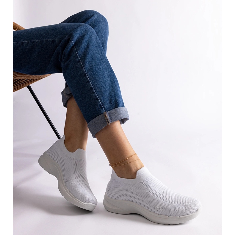 Baskets de sport à enfiler blanches 1