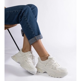 Baskets de sport blanches à semelle massive 2
