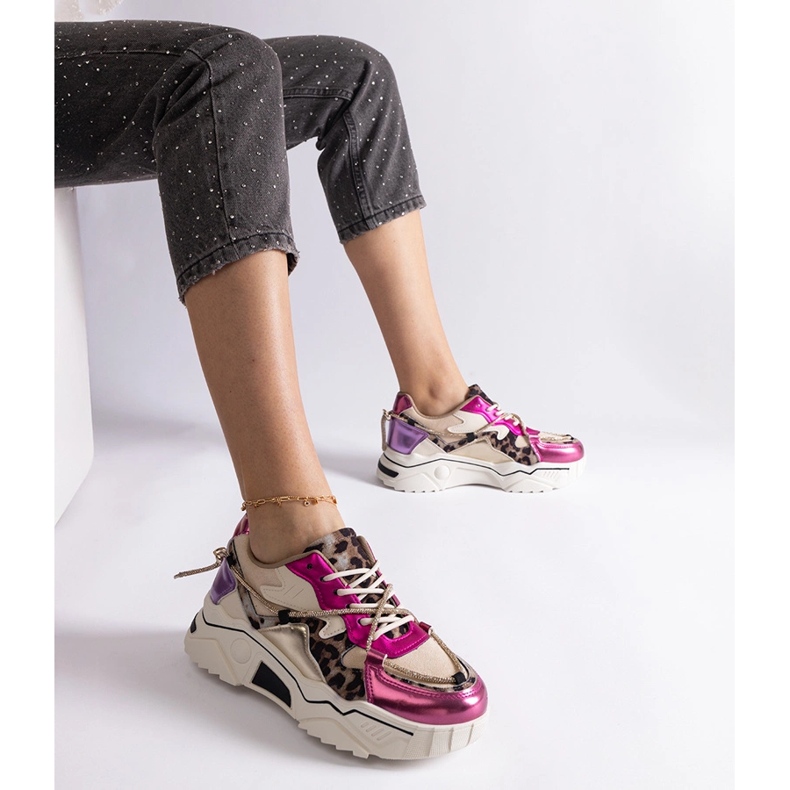 Baskets roses ornées d'un cordon en zircon 1