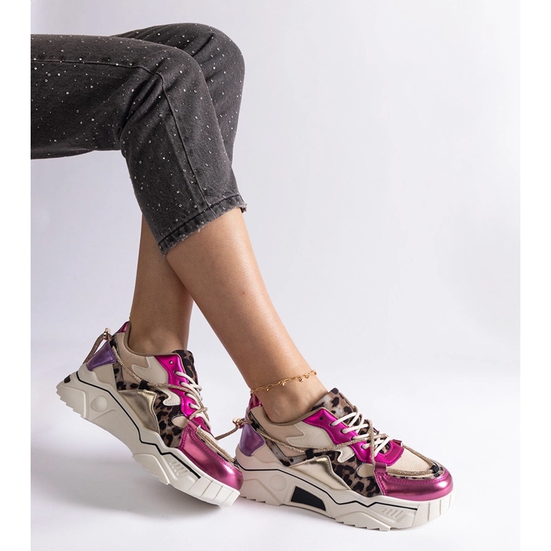 Baskets roses ornées d'un cordon en zircon 2