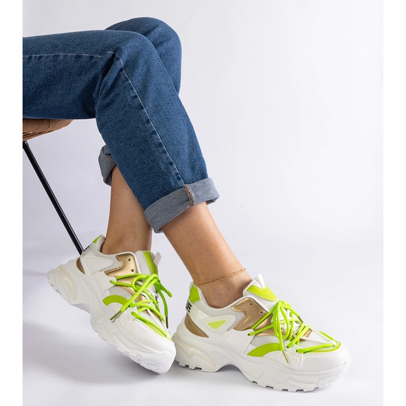 Baskets de sport blanches 2