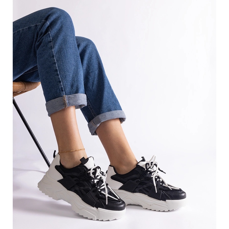 Baskets de sport noires pour femmes le noir 1 Baskets de sport noires pour femmes le noir 1