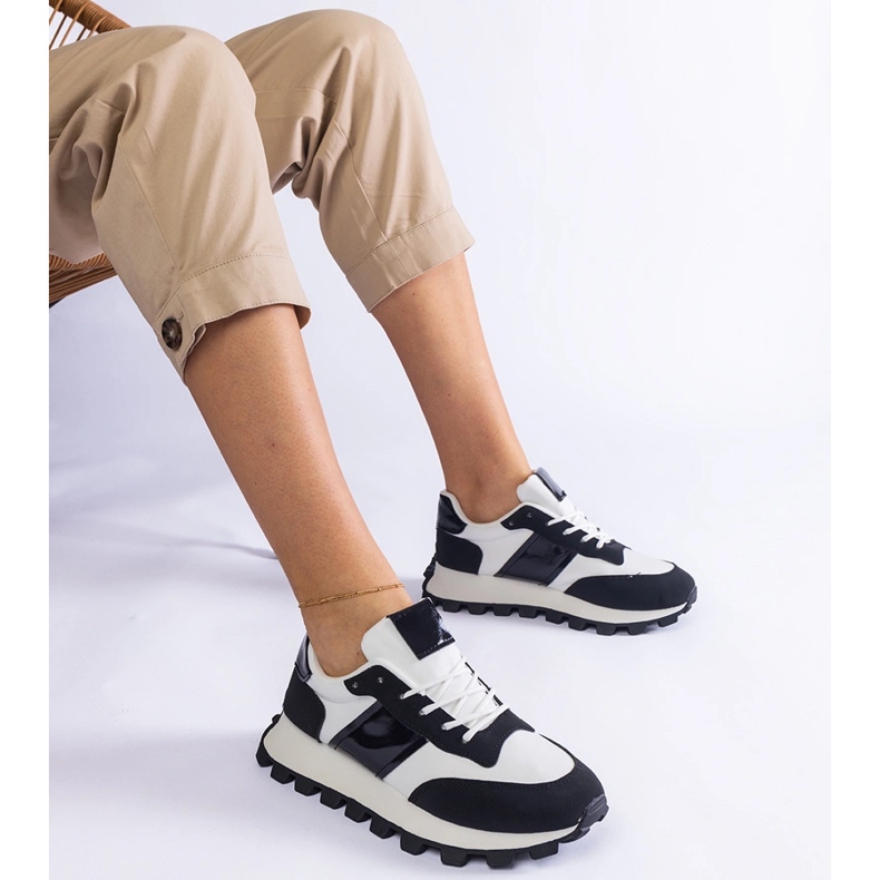 Baskets noires avec protecteur visible le noir 2